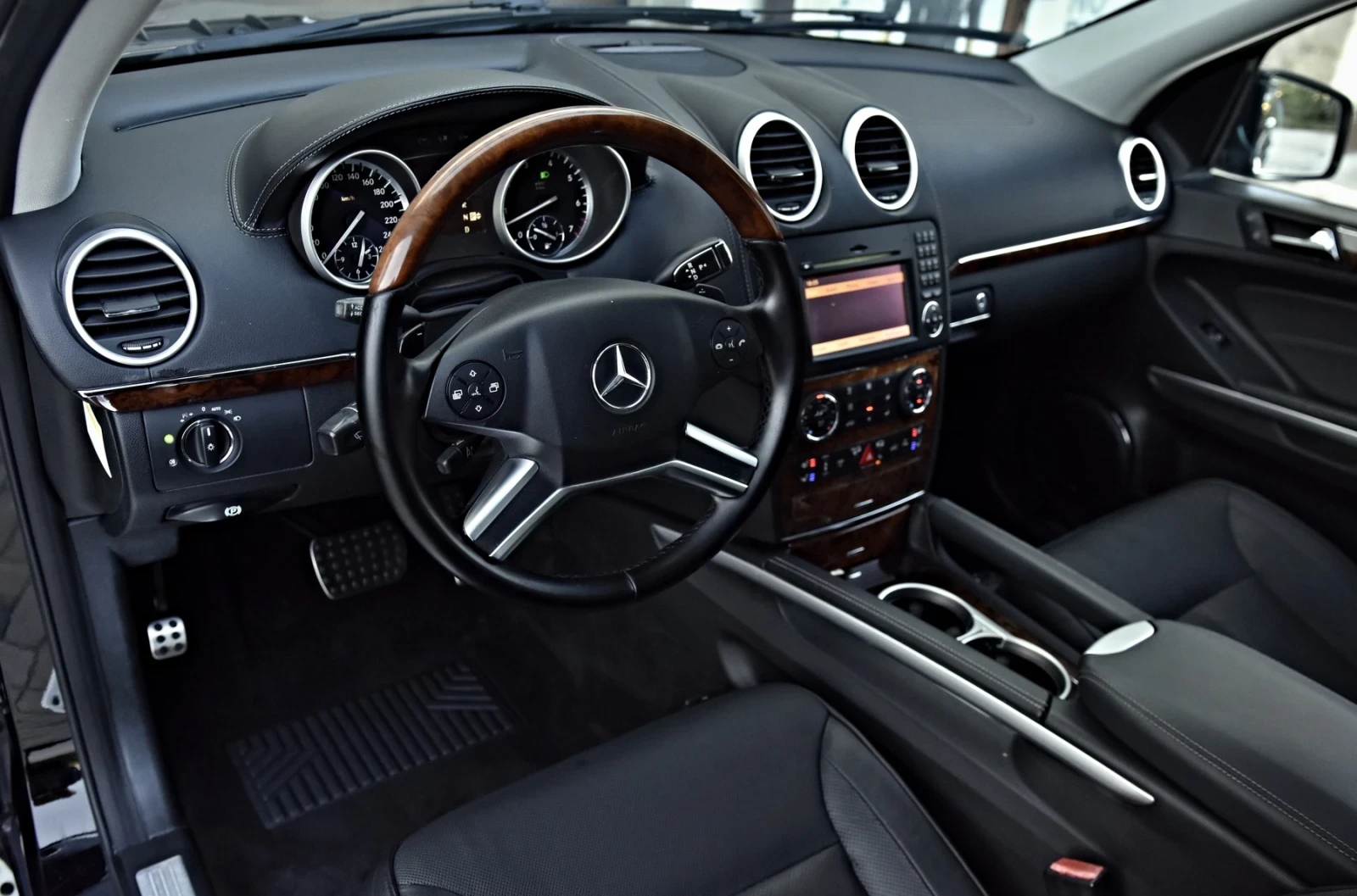 Mercedes-Benz GL 500 AMG FULL MAX !!!, снимка 11 - Автомобили и джипове - 55015621