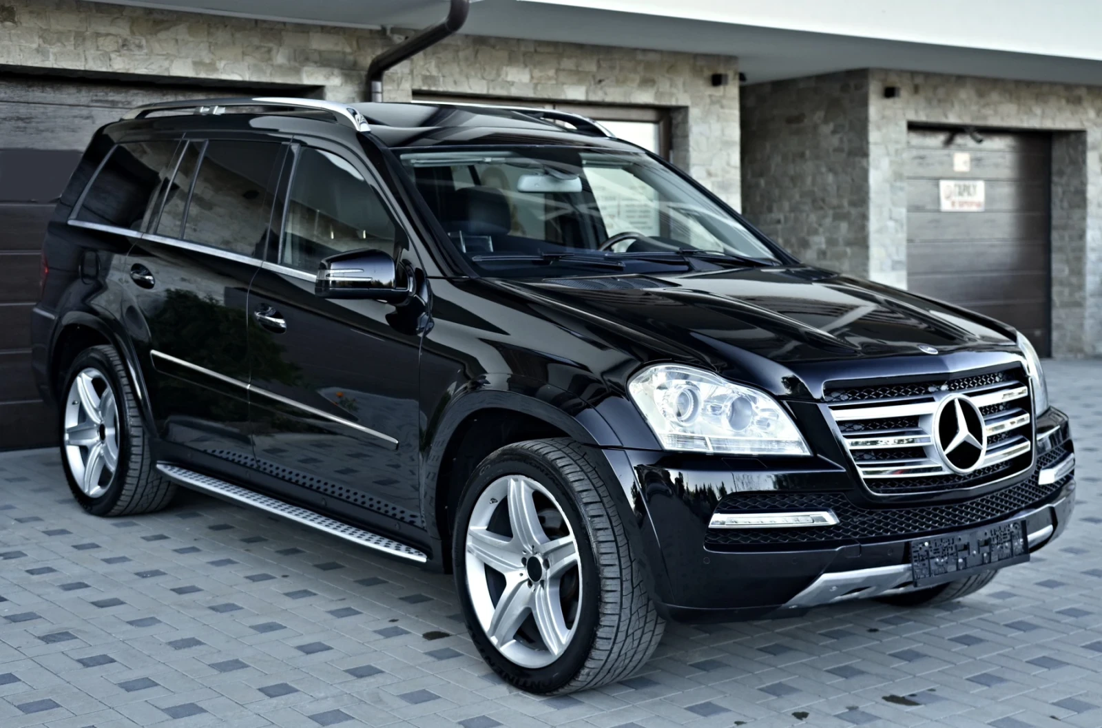 Mercedes-Benz GL 500 AMG FULL MAX !!!, снимка 2 - Автомобили и джипове - 55015621