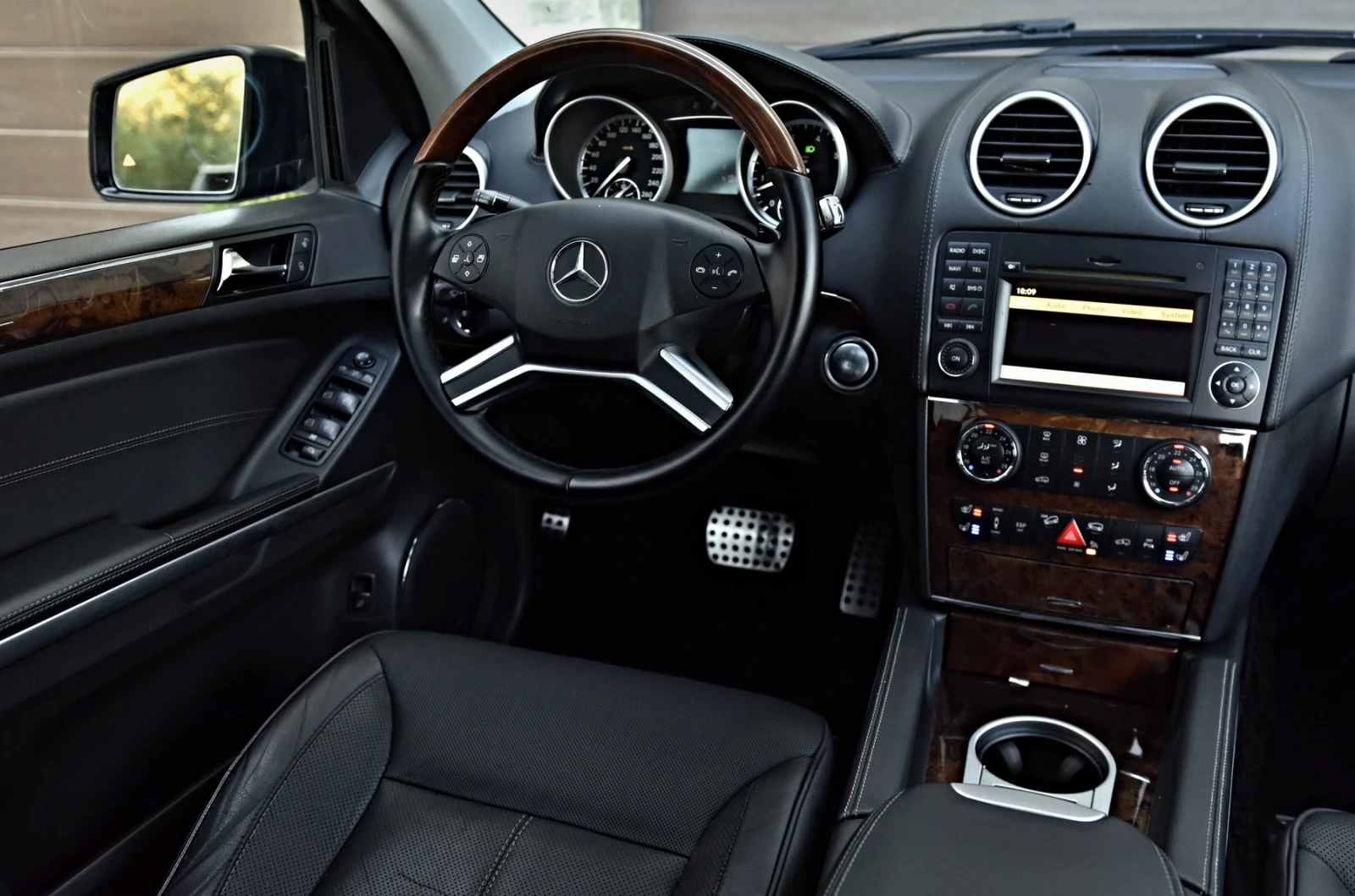 Mercedes-Benz GL 500 AMG FULL MAX !!!, снимка 7 - Автомобили и джипове - 55015621