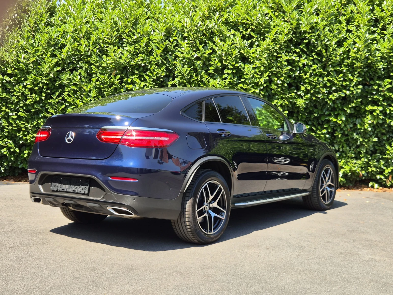 Mercedes-Benz GLC Coupe 250 AMG Line 4Matic LED Navi Camera Leather, снимка 3 - Автомобили и джипове - 56196867