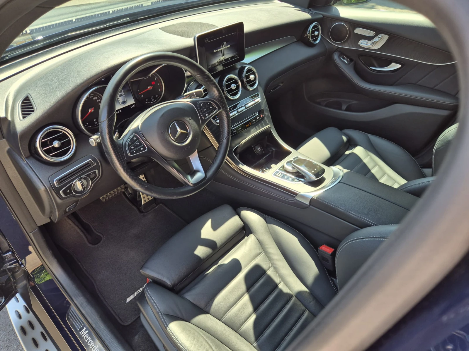 Mercedes-Benz GLC Coupe 250 AMG Line 4Matic LED Navi Camera Leather, снимка 9 - Автомобили и джипове - 56196867