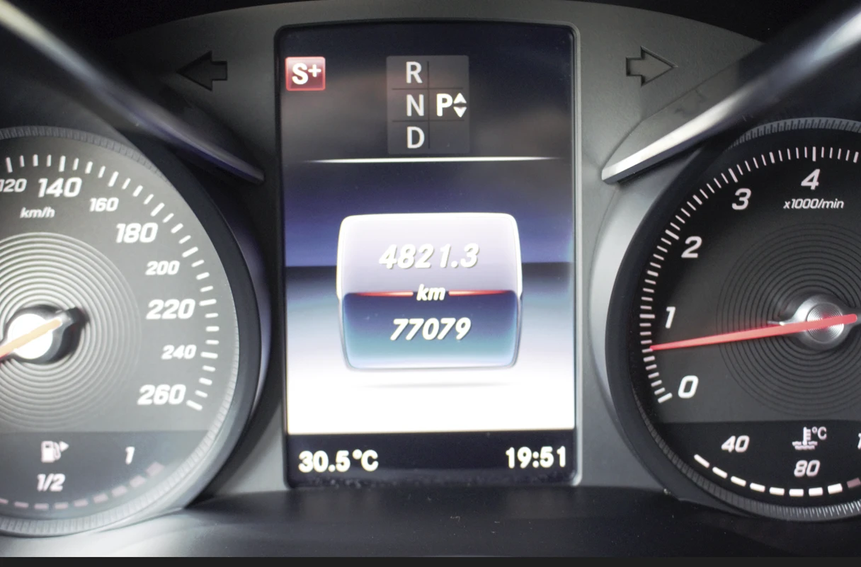 Mercedes-Benz GLC Coupe 250 AMG Line 4Matic LED Navi Camera Leather, снимка 12 - Автомобили и джипове - 56196867