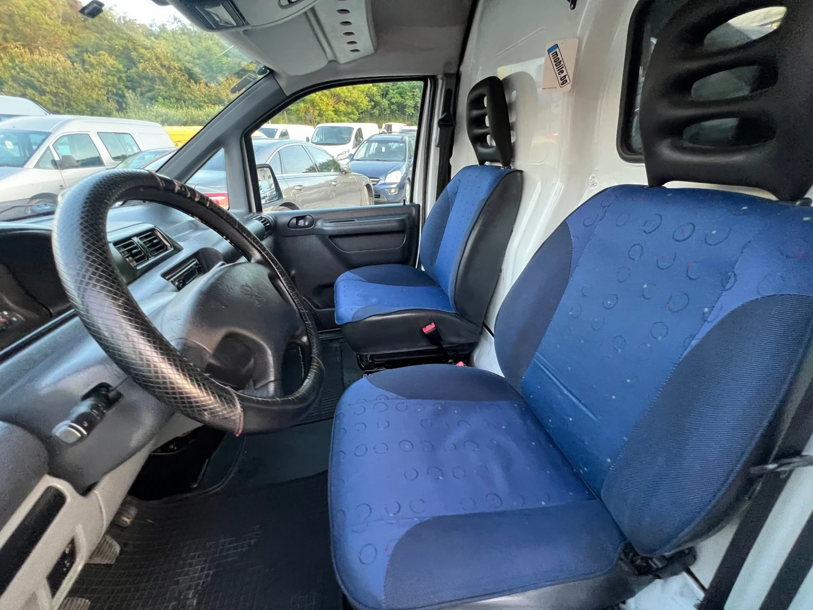 Peugeot Expert 2.0HDI КЛИМАТИК - изображение 9