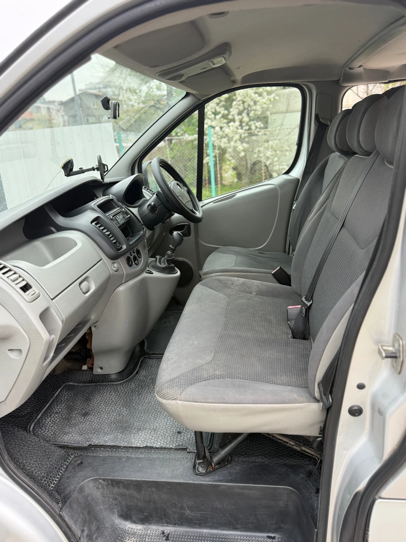 Opel Vivaro 2.0TDCI, снимка 10 - Бусове и автобуси - 54208141