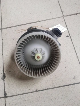 Вентилатор парно Тойота Аурис 1.6Б