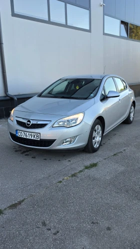 Opel Astra 1.4Turbo Газ. Инж. 6ск, снимка 1