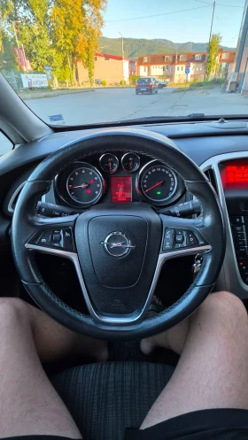 Opel Astra 1.4Turbo Газ. Инж. 6ск, снимка 11
