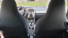 Toyota Aygo 1.0 X-PLAY, снимка 11 - Автомобили и джипове - 43938376