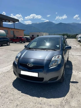 Toyota Yaris 1.3 бензин