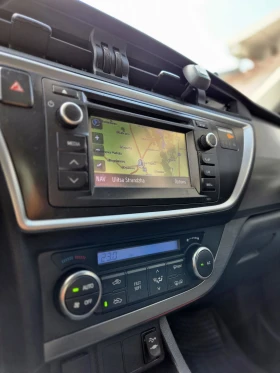 Обява за продажба на Toyota Auris 1.33i ~22 900 лв. - изображение 10