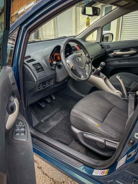 Toyota Auris, снимка 13