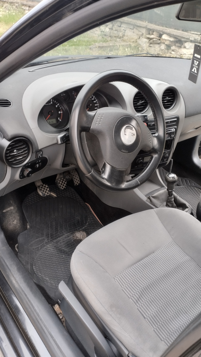 Seat Ibiza, снимка 12 - Автомобили и джипове - 46388995