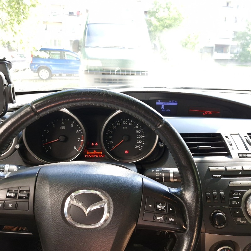 Mazda 3, снимка 11 - Автомобили и джипове - 46413203