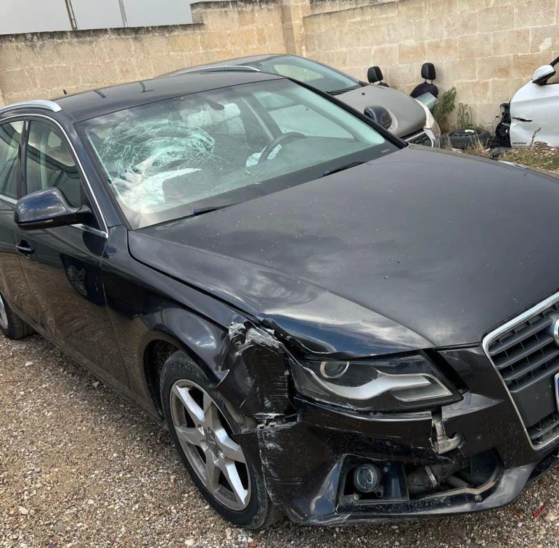 Audi A4 1.8T AVTOMAT, снимка 5 - Автомобили и джипове - 47802851