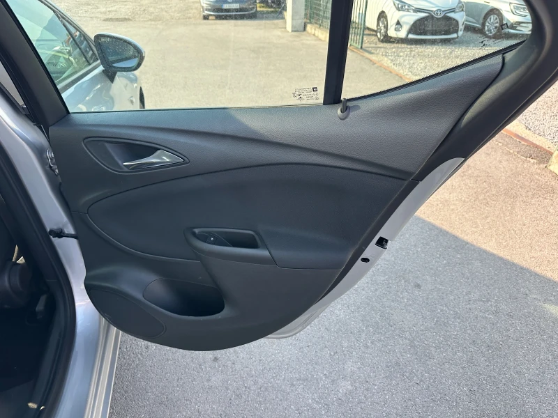 Opel Astra 1.6, снимка 7 - Автомобили и джипове - 50961547