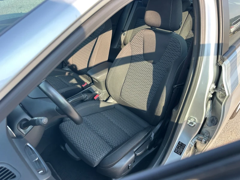 Opel Astra 1.6, снимка 10 - Автомобили и джипове - 50961547