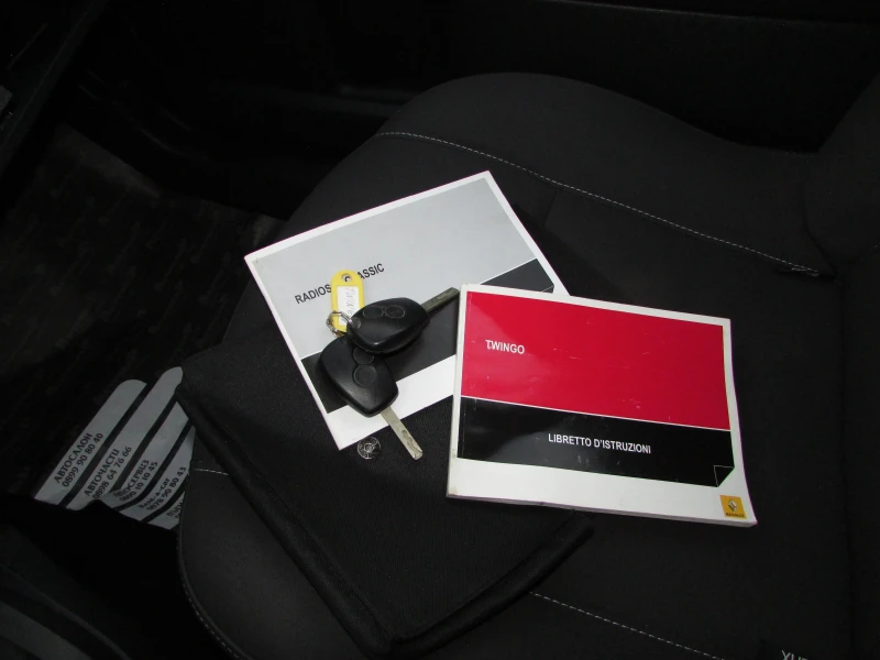Renault Twingo 1.2i EURO5A ПАНОРАМА, снимка 14 - Автомобили и джипове - 51076621
