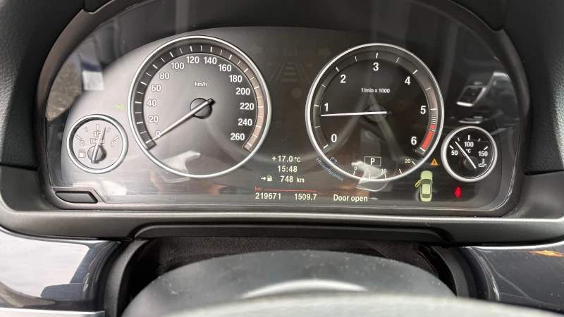 BMW 525 Xd android CarPlay , снимка 8 - Автомобили и джипове - 52028382