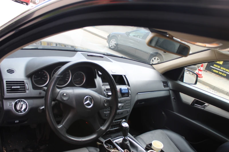 Mercedes-Benz C 200, снимка 4 - Автомобили и джипове - 52263828