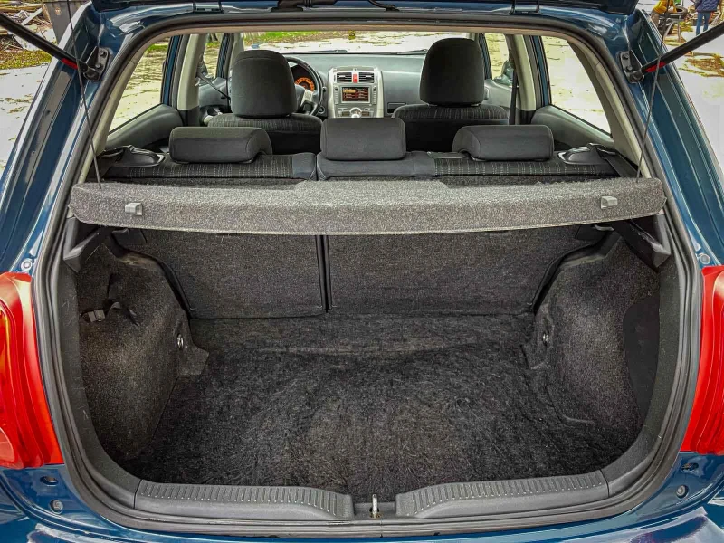 Toyota Auris, снимка 10 - Автомобили и джипове - 52776405