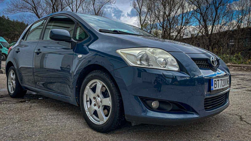 Toyota Auris, снимка 3 - Автомобили и джипове - 52776405