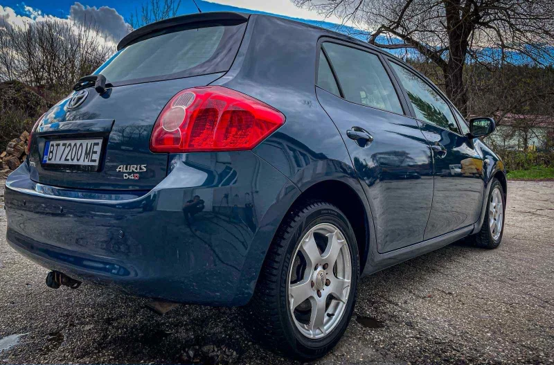 Toyota Auris, снимка 5 - Автомобили и джипове - 52776405