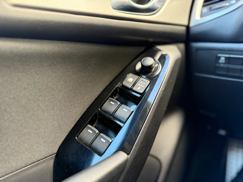 Mazda 3 6 МЕСЕЦА ГАРАНЦИЯ/1.5D 105к.с. Подгрев/Камера, снимка 17 - Автомобили и джипове - 53132635