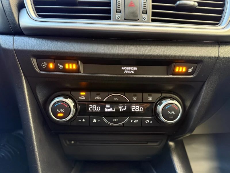 Mazda 3 6 МЕСЕЦА ГАРАНЦИЯ/1.5D 105к.с. Подгрев/Камера, снимка 12 - Автомобили и джипове - 53132635