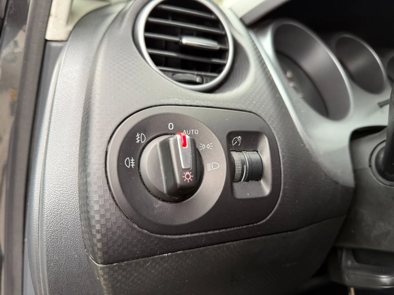 Seat Altea XL 6 МЕСЕЦА ГАРАНЦИЯ/2.0TDI 140к.с. Facelift/Нави, снимка 16 - Автомобили и джипове - 53512688