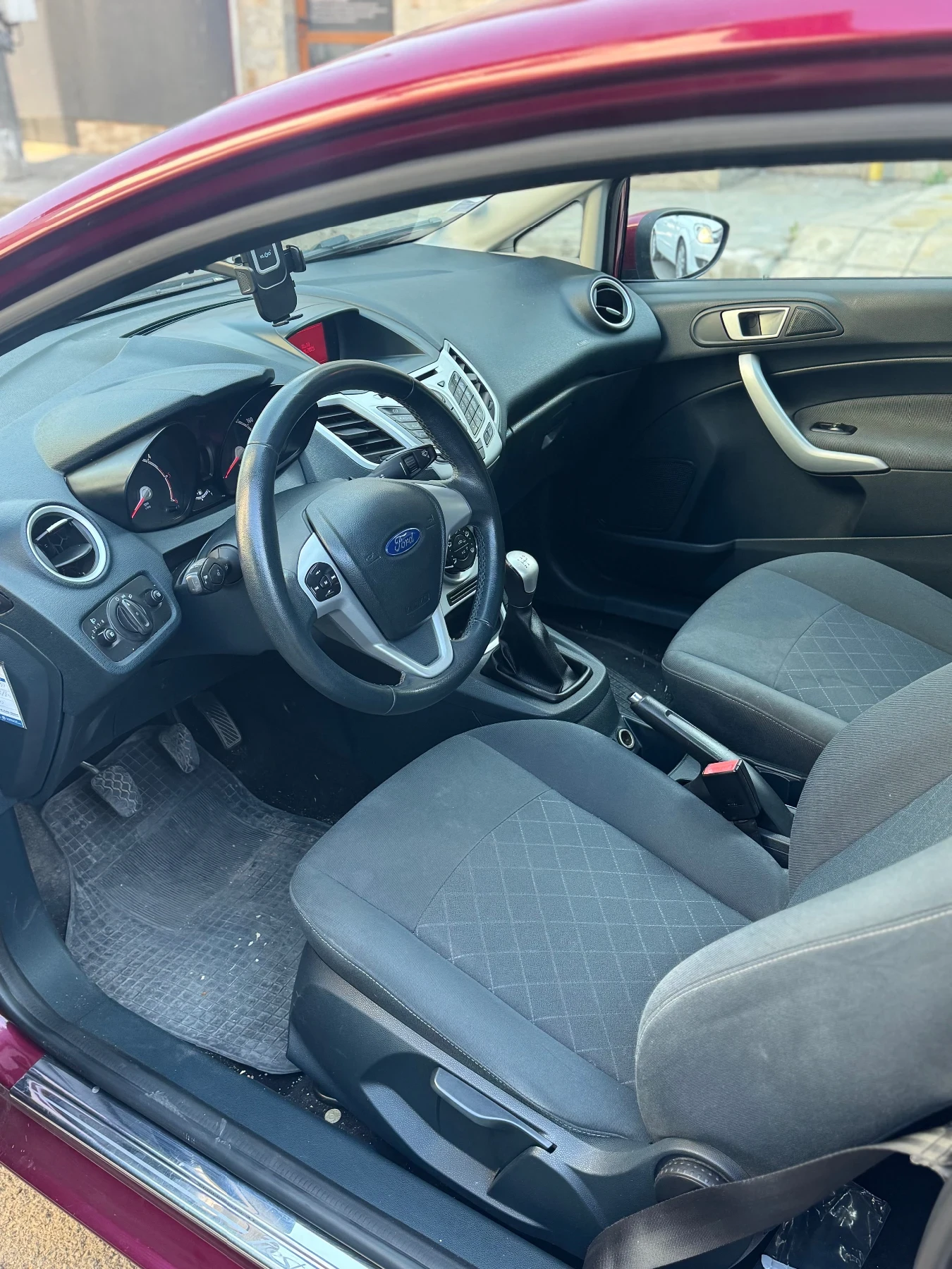 Ford Fiesta  - изображение 5