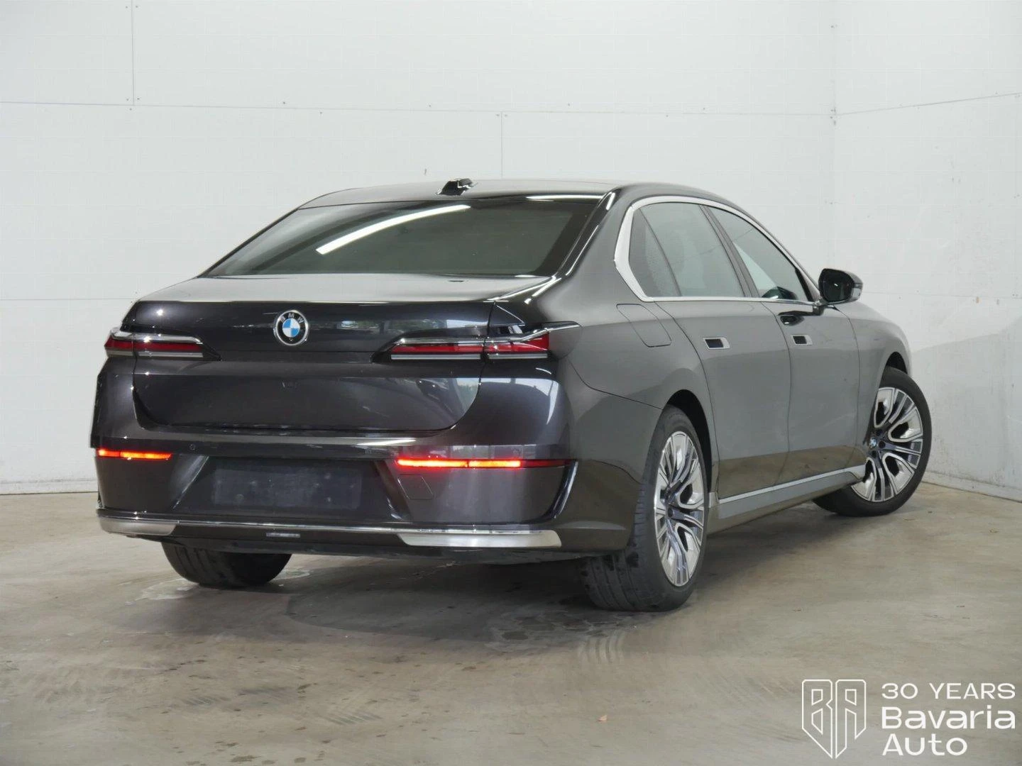 BMW 740 d xDrive Sportautomatic - изображение 3