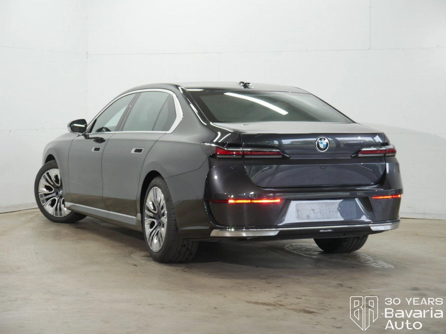 BMW 740 d xDrive Sportautomatic - изображение 2