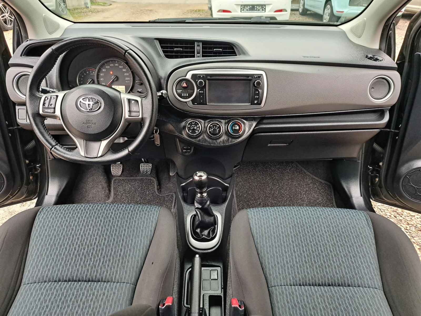 Toyota Yaris 1.33i* КЛИМА* NAVI* КАМЕРА* 6ск* ГЕРМАНИЯ - изображение 10
