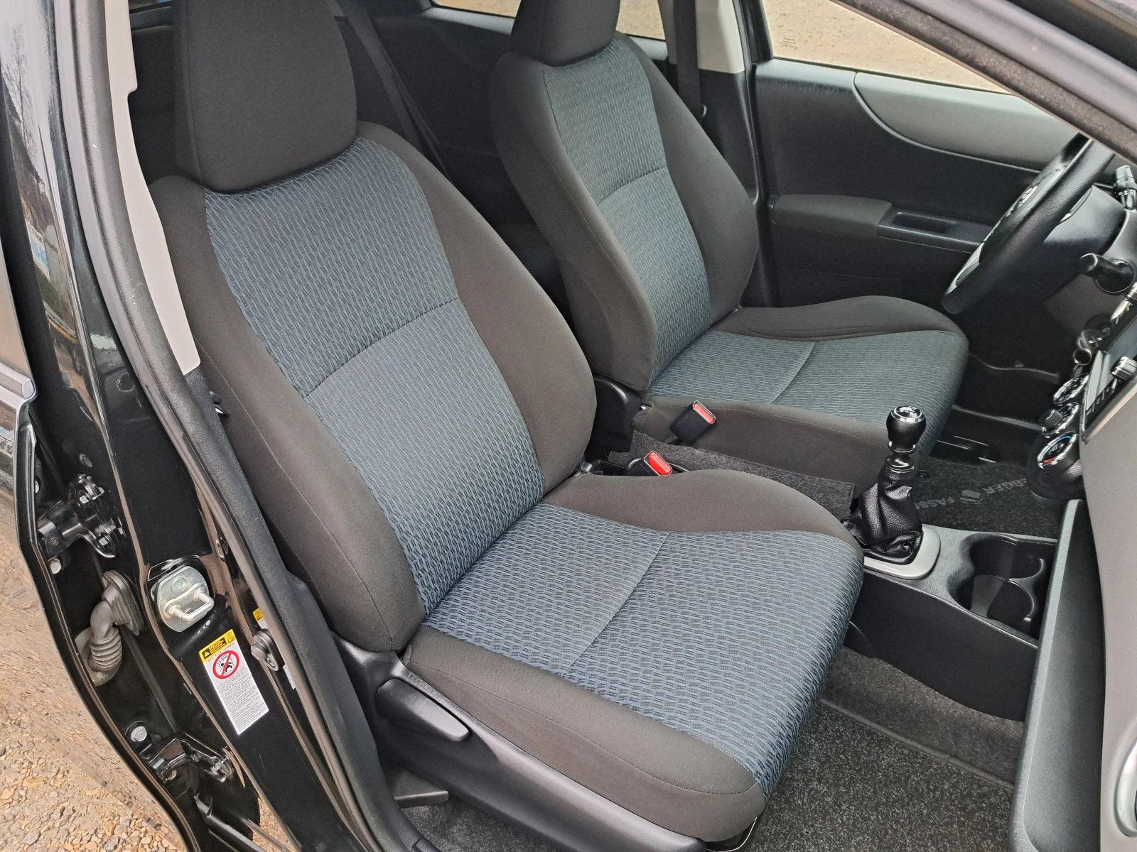 Toyota Yaris 1.33i* КЛИМА* NAVI* КАМЕРА* 6ск* ГЕРМАНИЯ - изображение 9