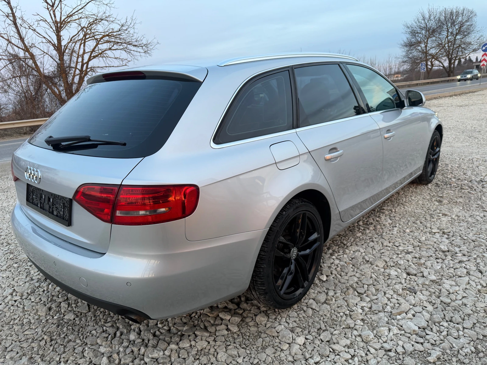 Audi A4 2.0i/180 p.s-Led/Navi/Xenon!!!, снимка 3 - Автомобили и джипове - 53264509