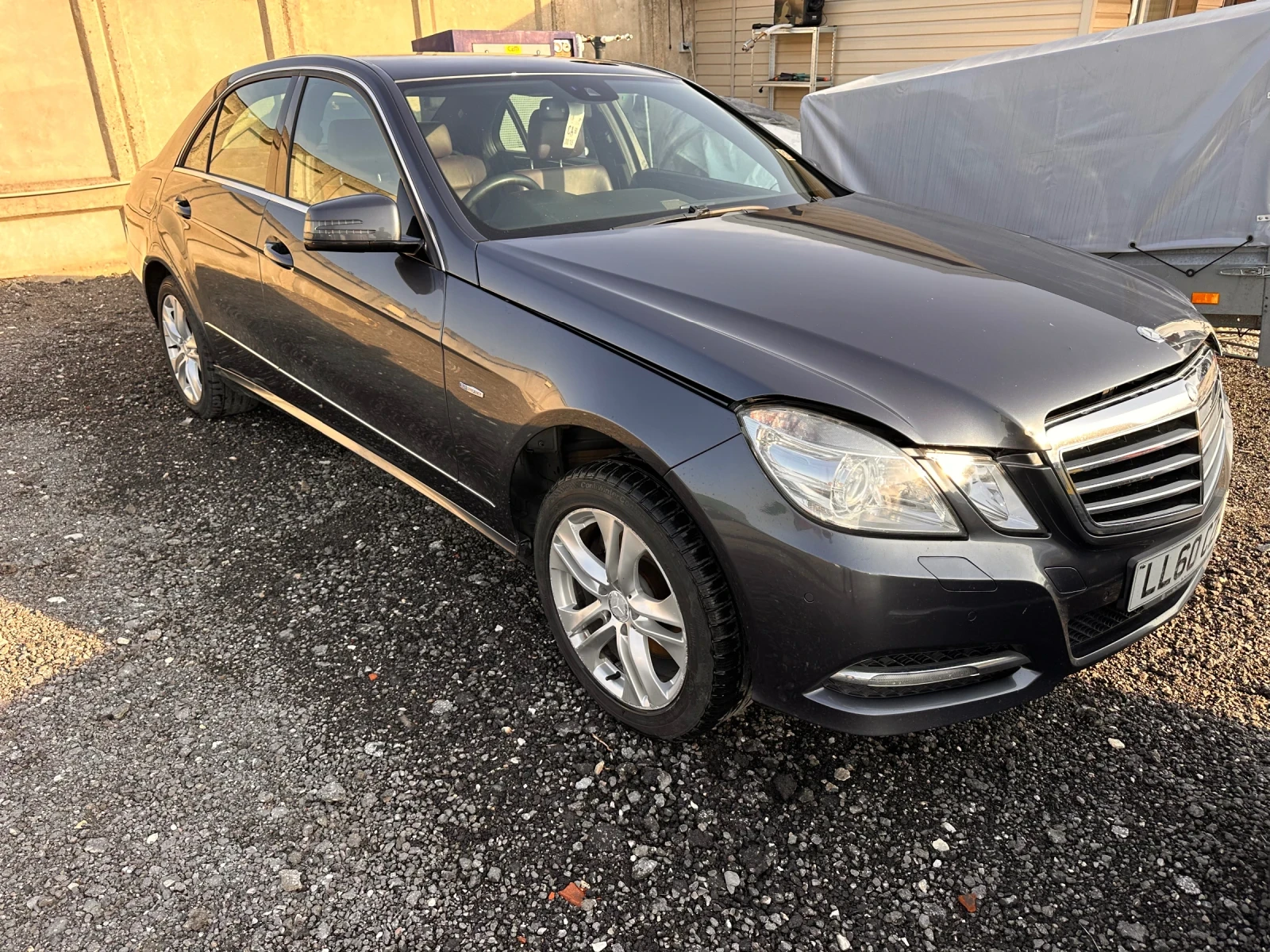 Mercedes-Benz E 350 Продава се на части - изображение 2