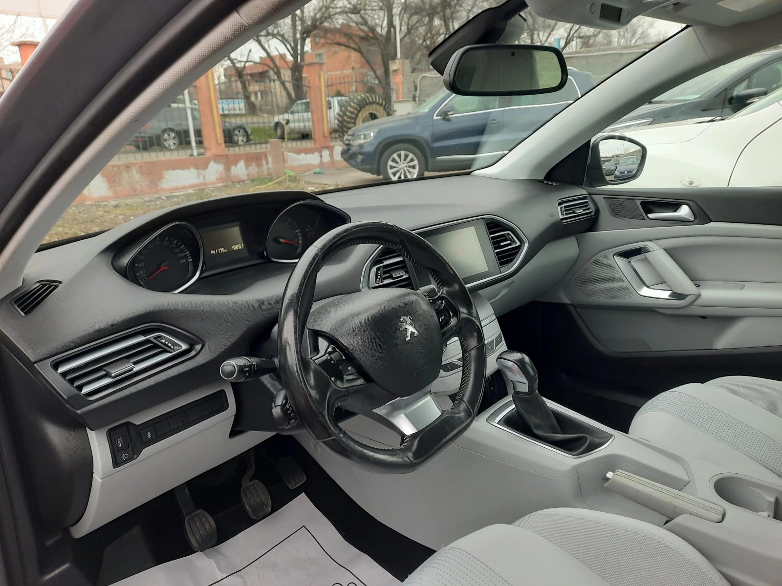 Peugeot 308 1.6eHDI, снимка 14 - Автомобили и джипове - 53905245