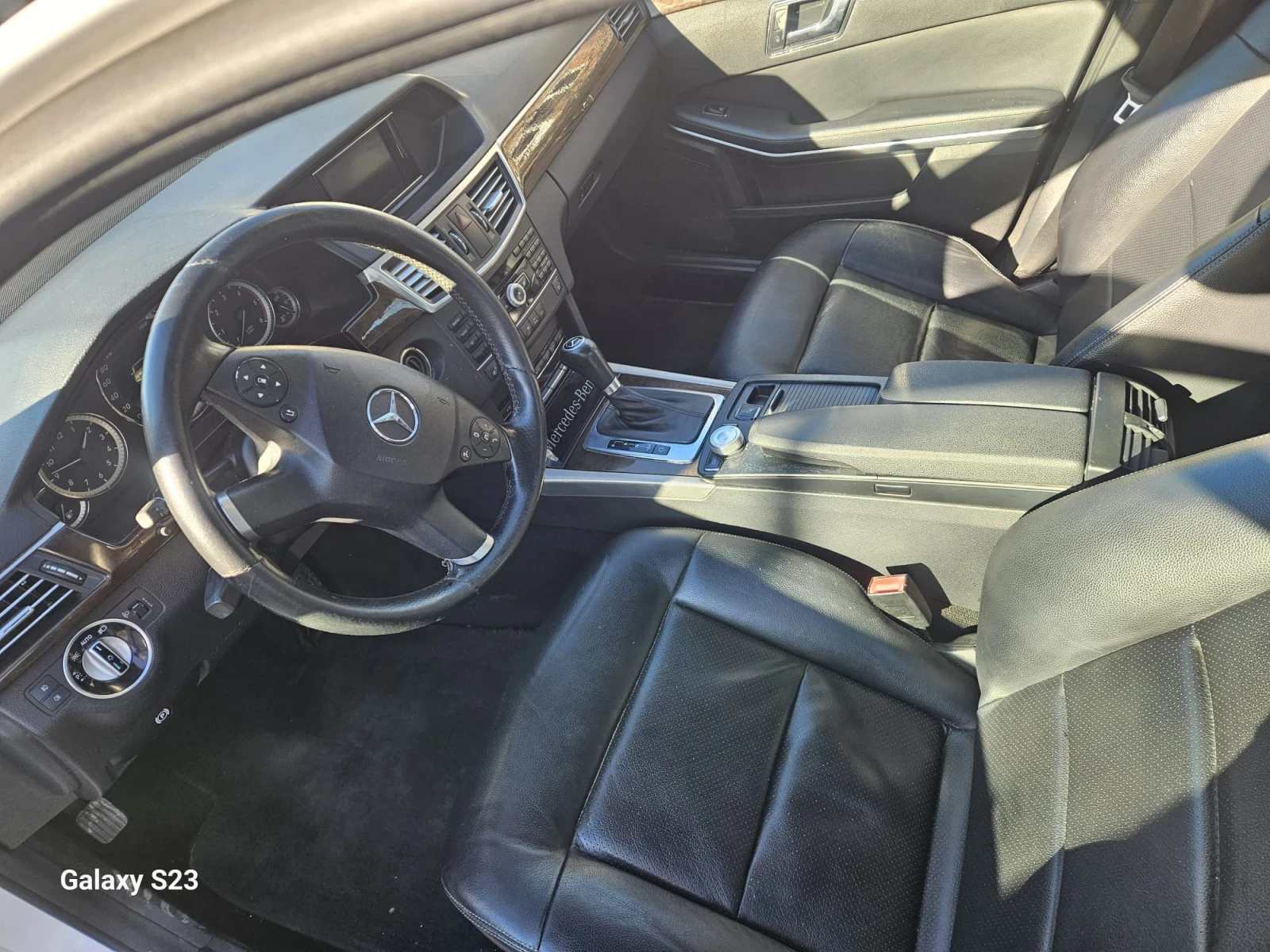 Mercedes-Benz E 200 2.2CDI, снимка 6 - Автомобили и джипове - 54031320