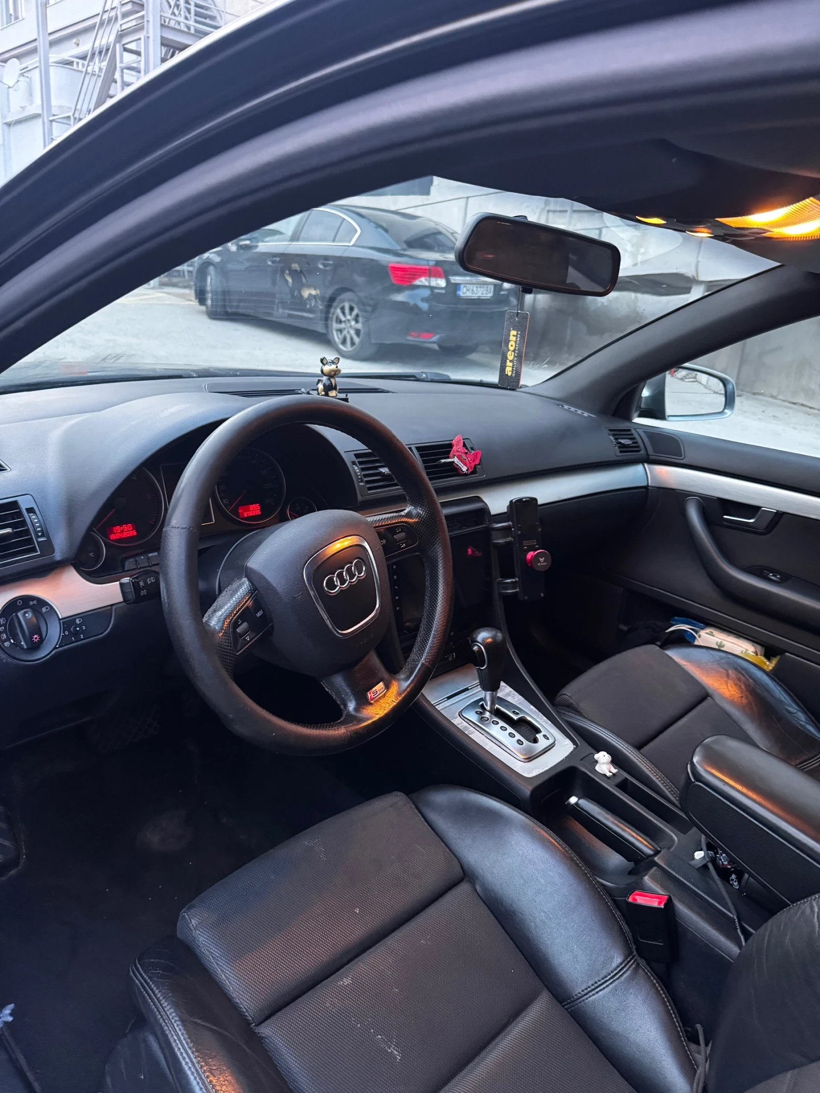 Audi A4, снимка 6 - Автомобили и джипове - 54221341