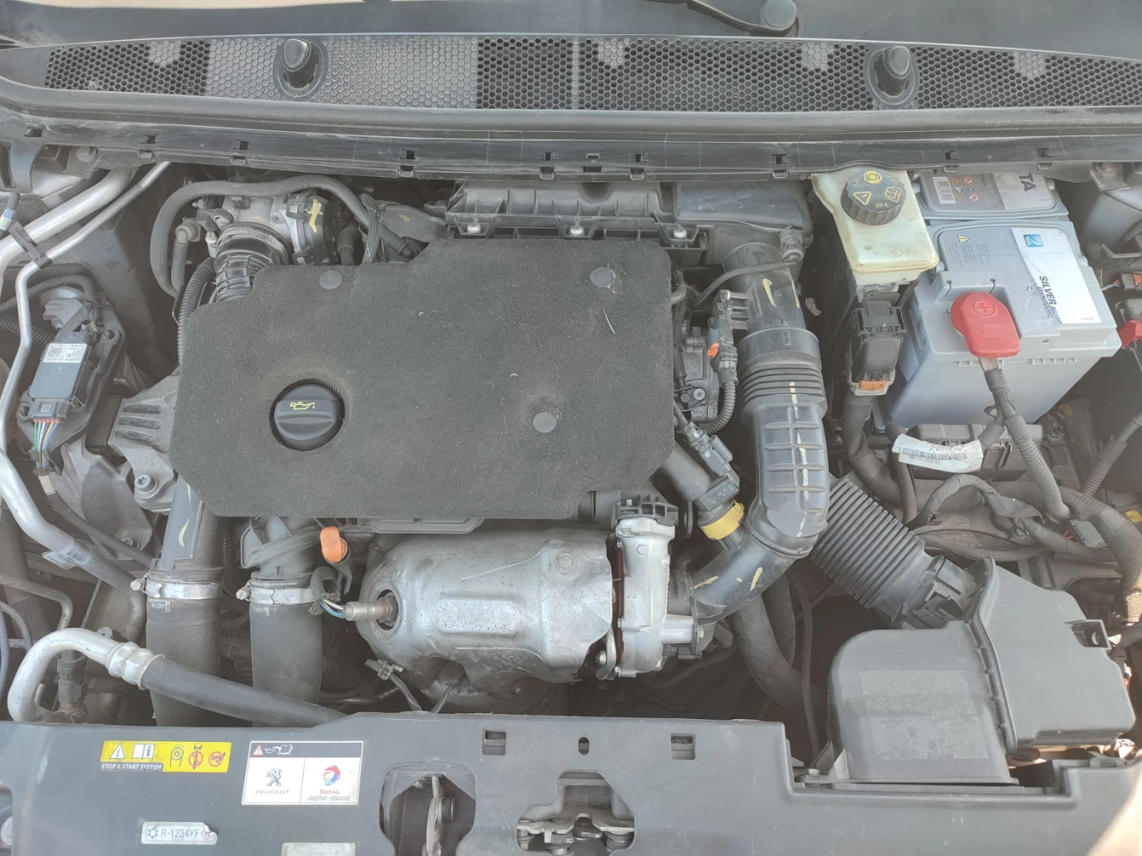 Peugeot 308 1.5, снимка 9 - Автомобили и джипове - 54473709