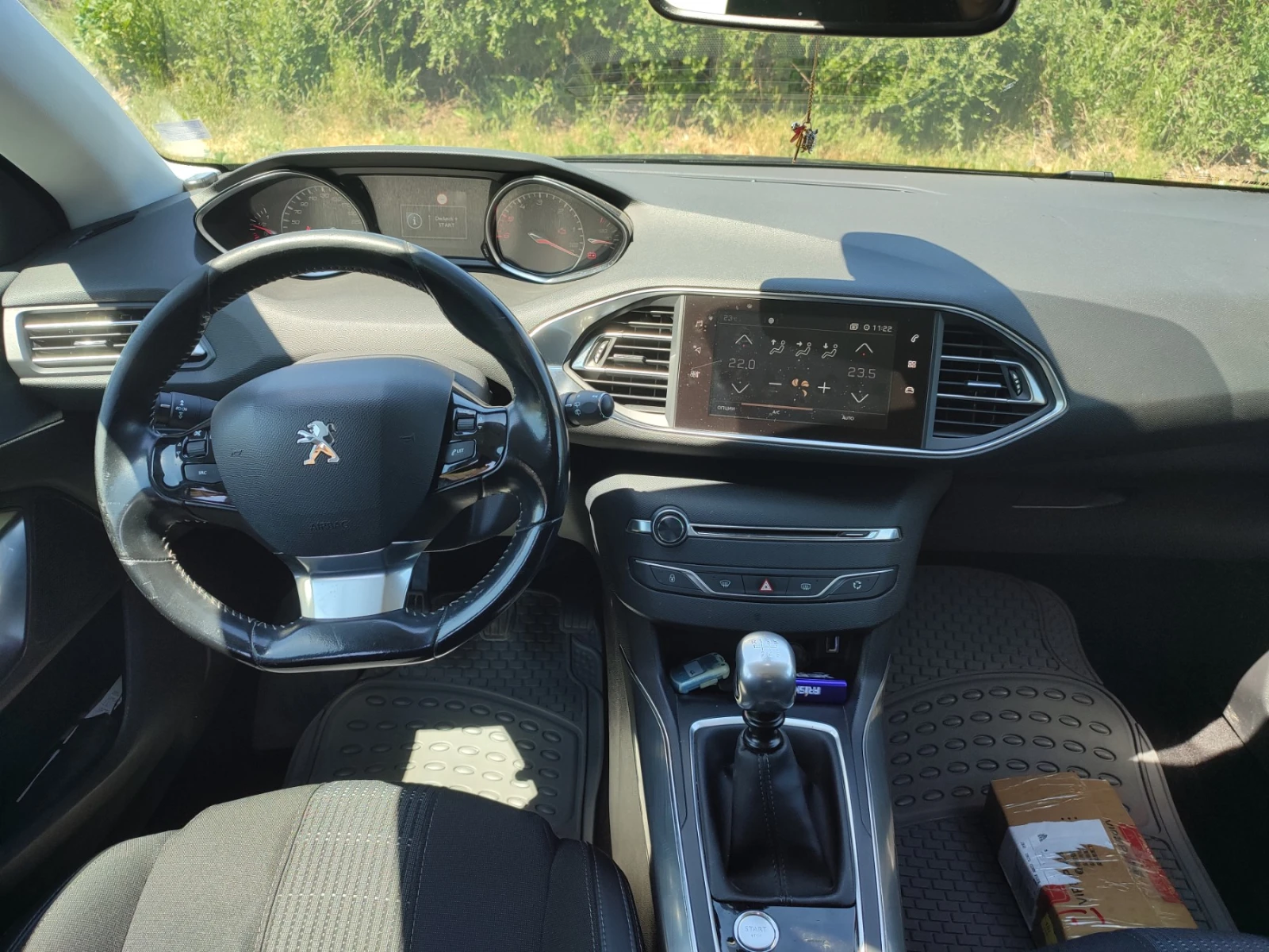 Peugeot 308 1.5, снимка 13 - Автомобили и джипове - 54473709