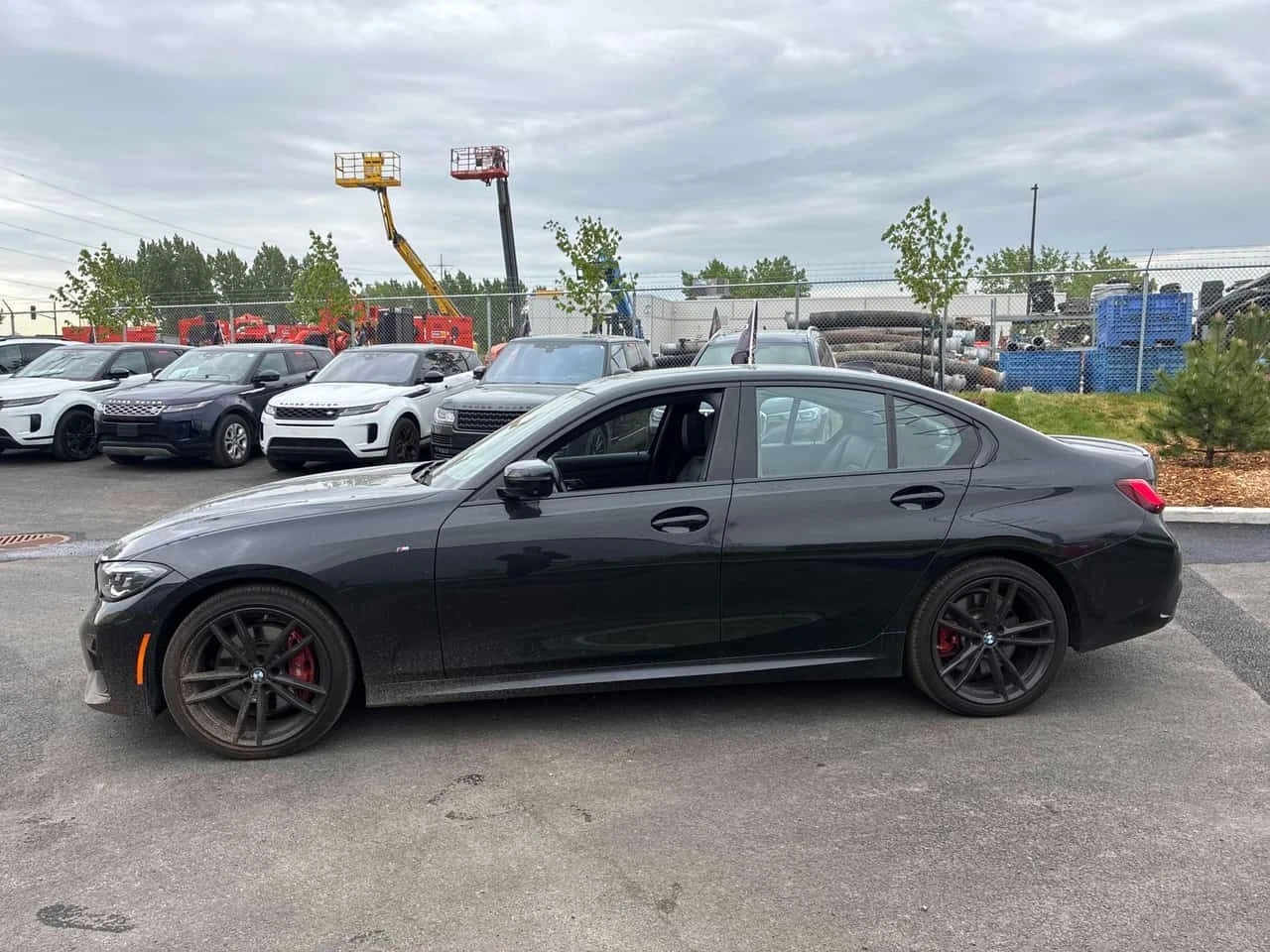 BMW 340  xDrive * АВТОКРЕДИТ * ПРЕДСТАВИТЕЛСТВО, снимка 3 - Автомобили и джипове - 54716474