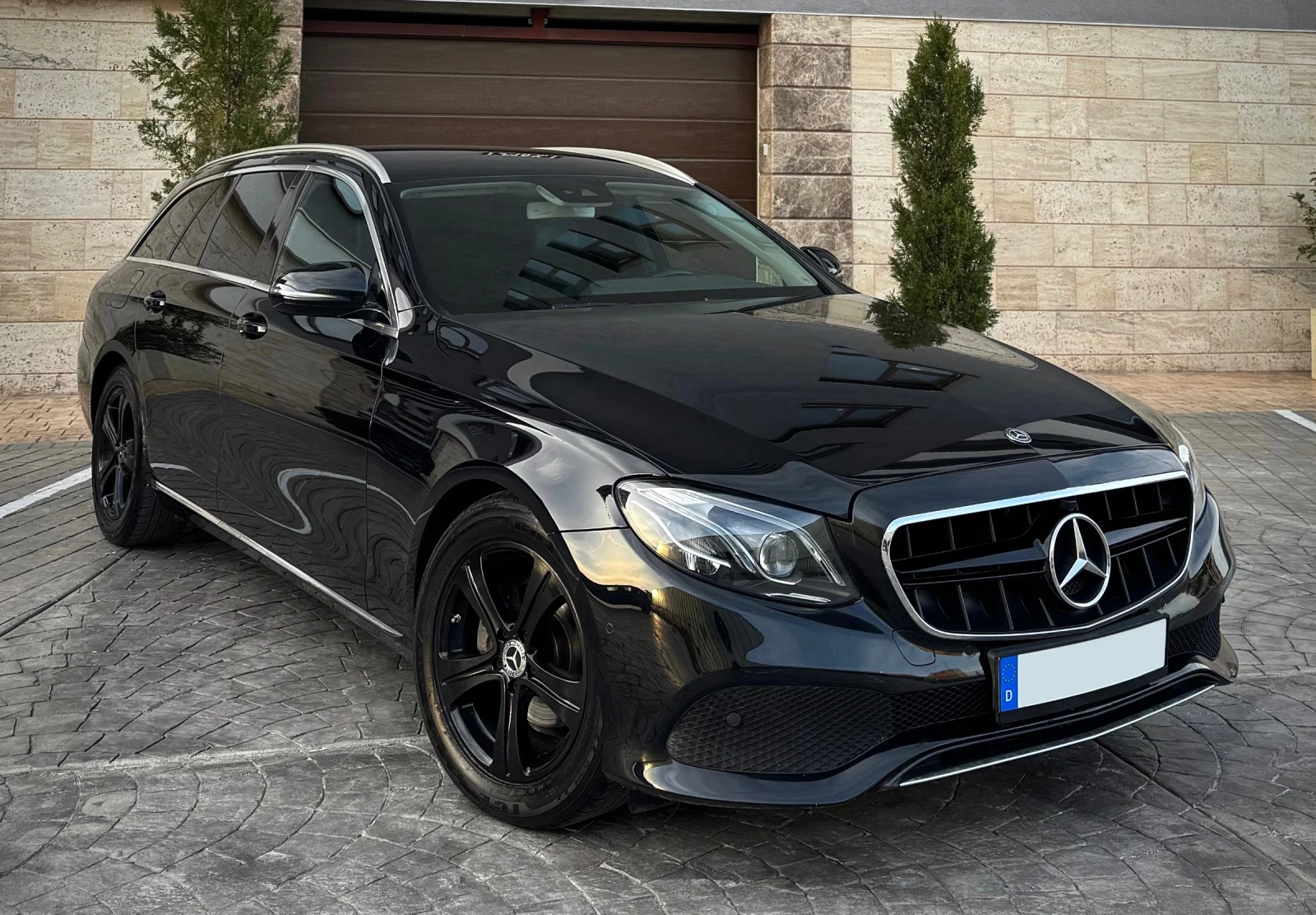 Mercedes-Benz E 220 9-G Multibeam Led Swarovski DynamicSelect 194к.с., снимка 4 - Автомобили и джипове - 54882282