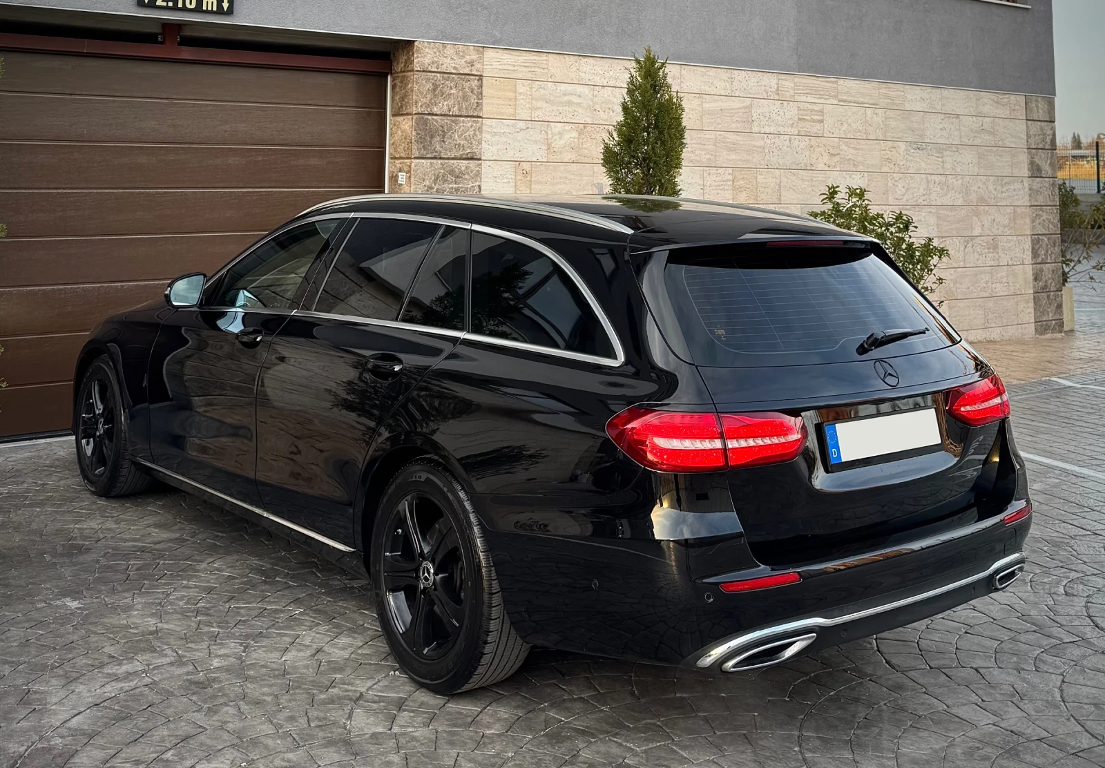 Mercedes-Benz E 220 9-G Multibeam Led Swarovski DynamicSelect 194к.с., снимка 7 - Автомобили и джипове - 54882282
