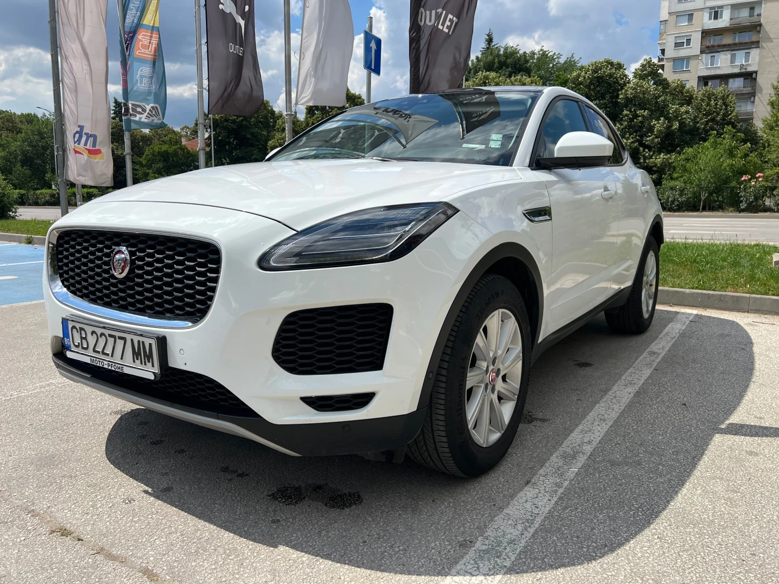 Jaguar E-pace R Dynamic 180D, снимка 8 - Автомобили и джипове - 54959707