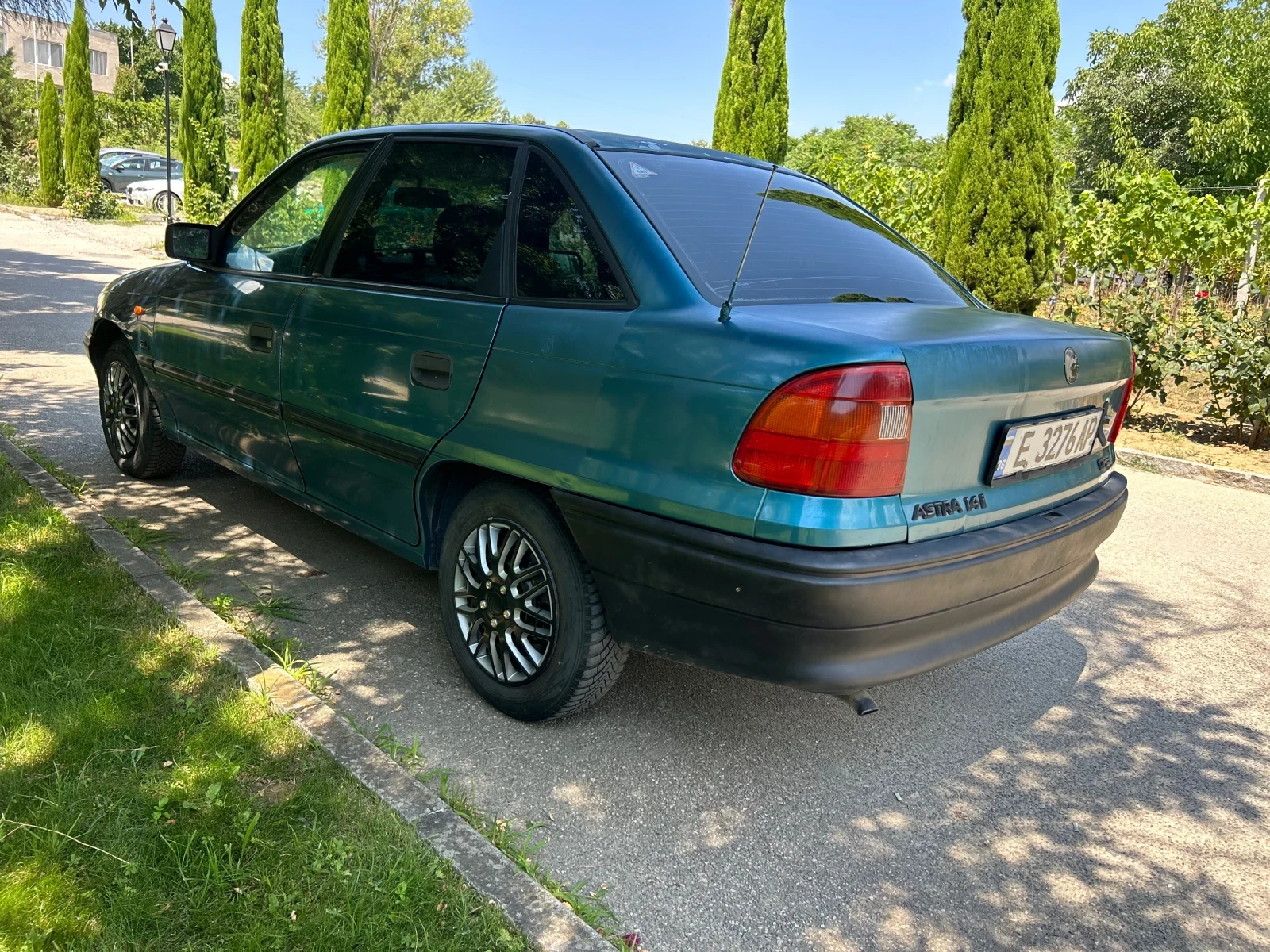 Opel Astra 1.4 ГАЗ, снимка 15 - Автомобили и джипове - 55102827