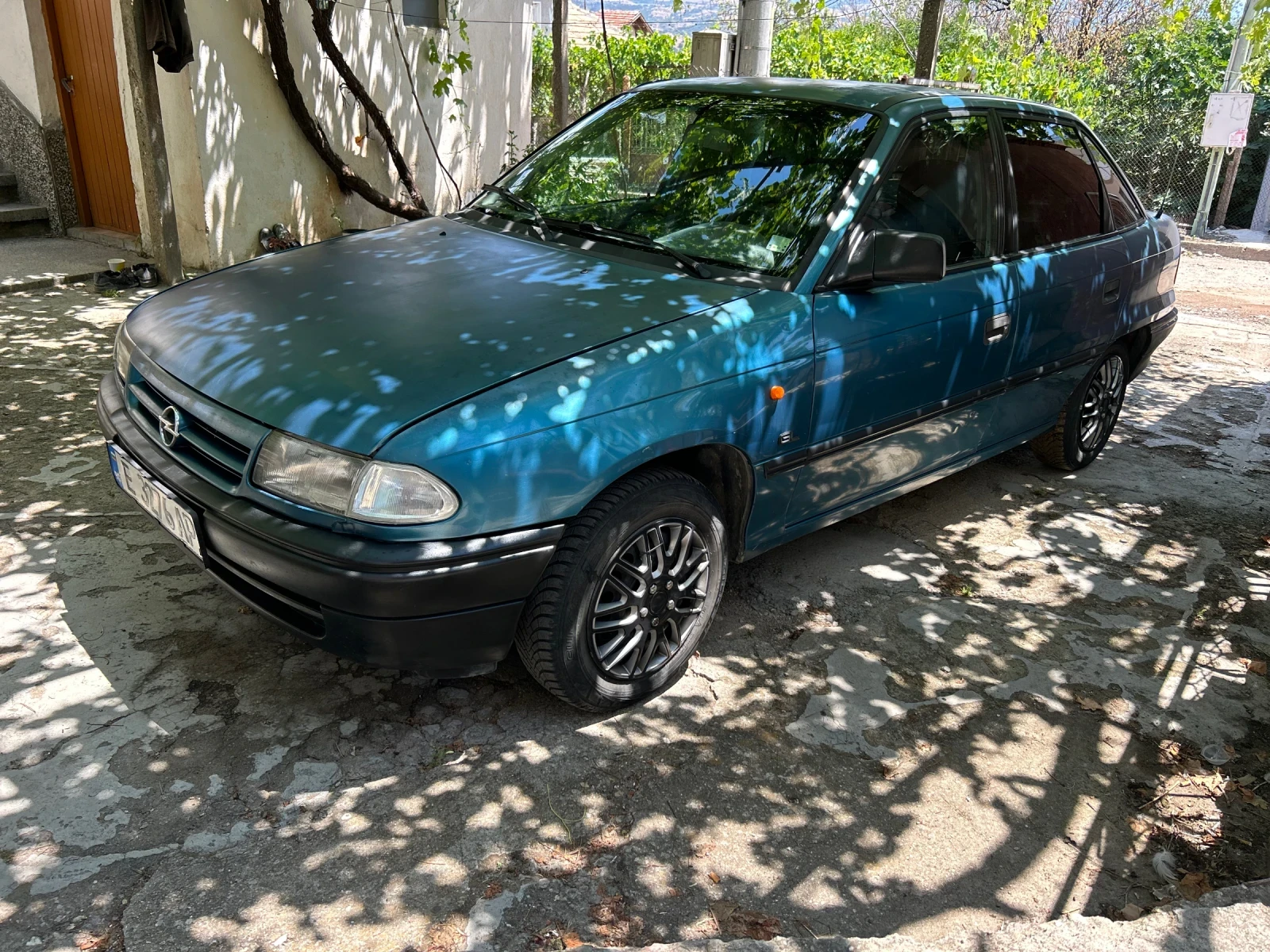 Opel Astra 1.4 ГАЗ, снимка 13 - Автомобили и джипове - 55102827