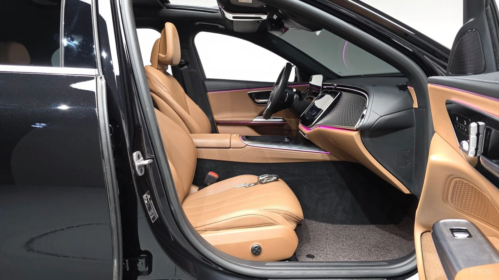 Mercedes-Benz E 220 4MATIC* EXCLUSIVE* ПОДГРЕВ* ОБДУХВАНЕ* ПАНО* 360* , снимка 17 - Автомобили и джипове - 55502116