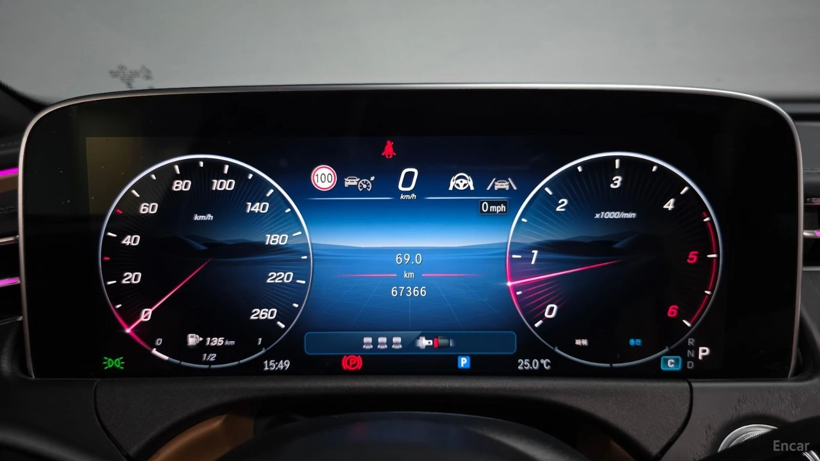Mercedes-Benz E 220 4MATIC* EXCLUSIVE* ПОДГРЕВ* ОБДУХВАНЕ* ПАНО* 360* , снимка 6 - Автомобили и джипове - 55502116