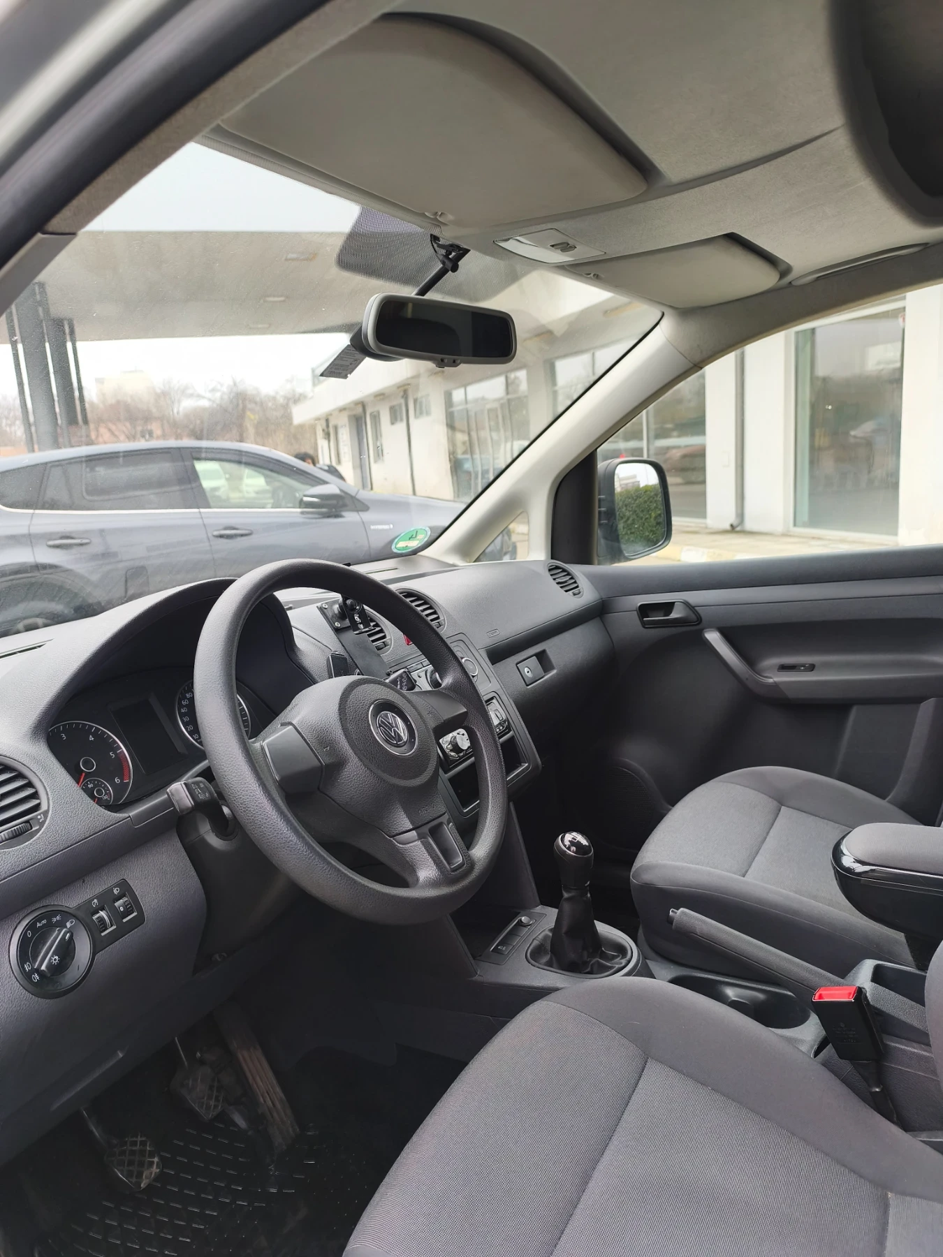 VW Caddy 1.6 Dizel klima, снимка 6 - Автомобили и джипове - 55554690